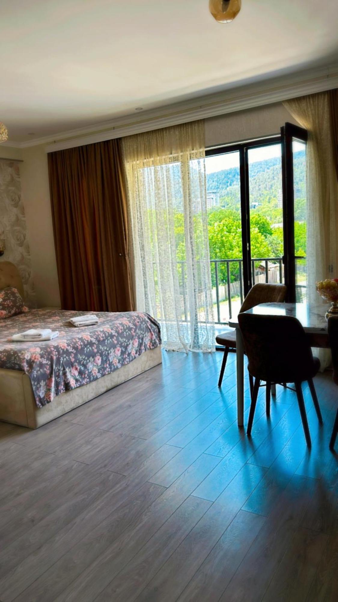 Vitali Apartment Borjomi Luaran gambar