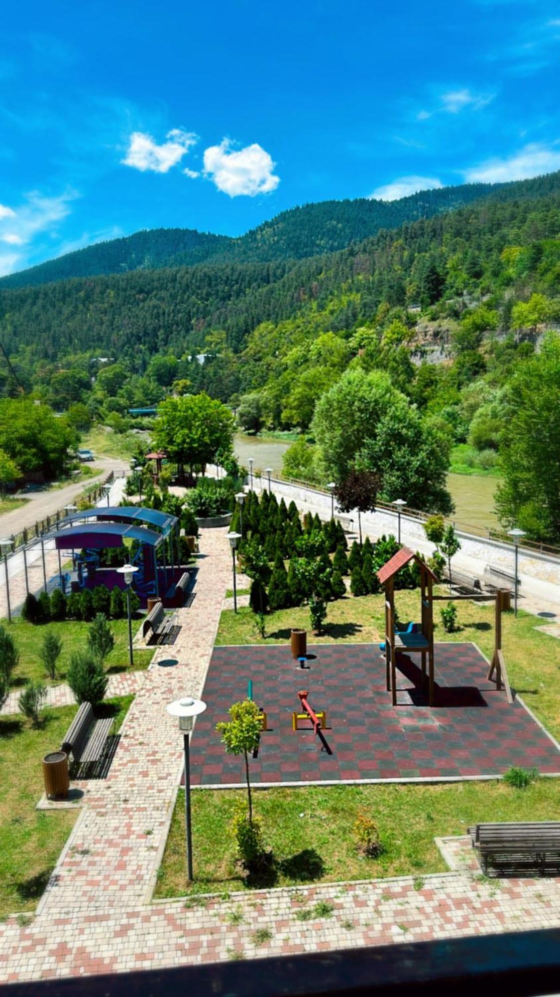 Vitali Apartment Borjomi Luaran gambar